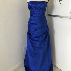 💙Davids Bridal Strapless Ruched Dress size 4 Blue